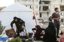 نیازهای اولیه زلزله زدگان برطرف شده/ خشکبار نیاز اصلی است