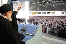 چرا رهبر انقلاب در ایام اخیر در تریبون نماز جمعه حضور ندارند؟ + فیلم 