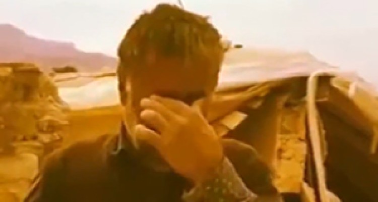 اشک شوق پیرمرد زلزله زده از شنیدن صدای پسرش + فیلم 