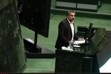 چادر مردم زلزله‌زده کرمانشاه را باد برد/ آقایان آمدند، عکس گرفتند و رفتند 