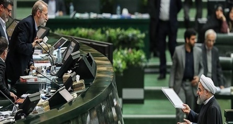 بودجه سال ۹۷ وابستگی بیشتری به "جیب مردم" دارد/ نباید فشار را بر مردم افزایش داد