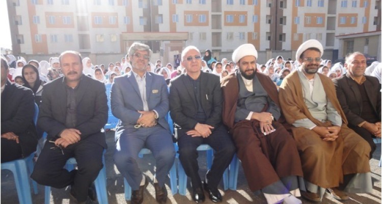 برگزاری همایش فرهنگی هنری در دبستان مسکن مهر زلزله زده اسلام آبادغرب+تصاویر