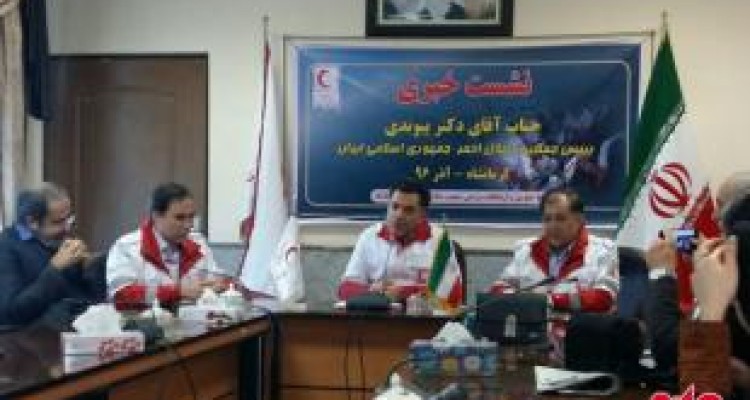 اهدای ۵ میلیون تومان به سرپرستان خانوارهای زلزله‌زده