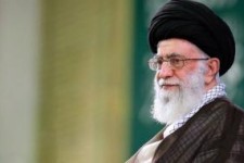 موافقت امام خامنه‌ای با برداشت ۲۰۰ میلیون دلار از صندوق توسعه برای کمک به زلزله‌زدگان