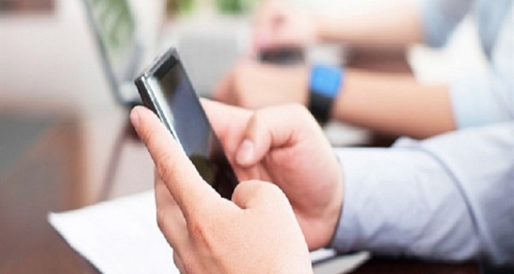 عدم اجرای "طرح ریجستری" فروشندگان و خریداران را سر در گم کرده است/ تمام زیر ساخت ها آماده است/ تاخیر در رجیستری عامل اصلی گرانی در بازار موبایل