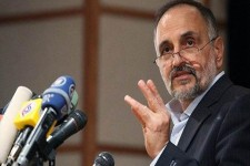 خاتمی با تشویق مردم به رأی دادن چشم و گوش بسته به اعضاء یک لیست امیدها را کورسو کرد/ کاش خاتمی به‌‌جای دسیسه خواندن نقد روحانی با مردم هم‌‌نوایی می‌‌کرد