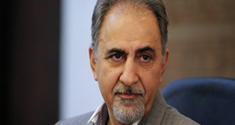 مراجعه مردم به پمپ بنزین هنگام وقوع زلزله عجیب است + فیلم 