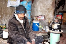 پیره مردی90 ساله که از یارانه محروم است/مسئولان هیچ کاری برایم نکرده اند