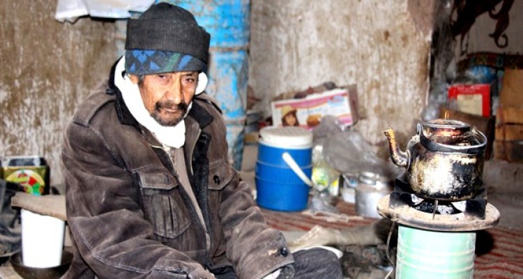 پیره مردی90 ساله که از یارانه محروم است/مسئولان هیچ کاری برایم نکرده اند