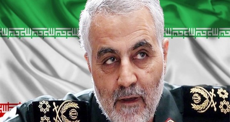 واکنش سردار سلیمانی به آتش زدن پرچم ایران +فیلم