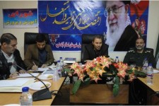 پرچم سه رنگ انقلاب مایه ی غرور ما و دفاع از ارزشهای دفاع مقدس درس کلاس ماست