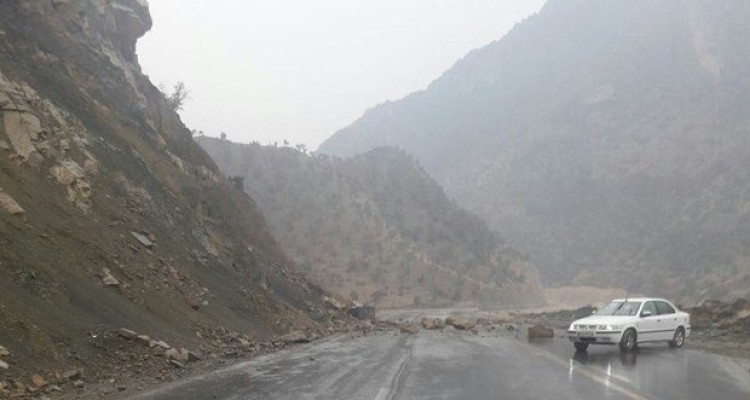 مسیر حمیل-ایلام به مدت ۴ روز مسدود شد