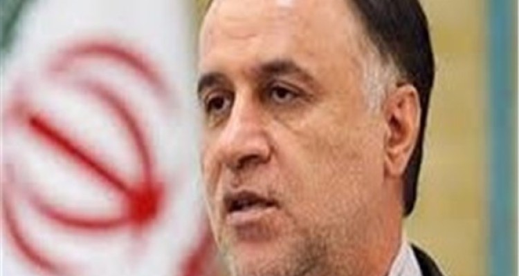 بانک‌ها ریشه تمام بدبختی‌های کشور هستند/ واردات سیب‌زمینی و سیر را خطرناک‌تر از قاچاق می‌دانم