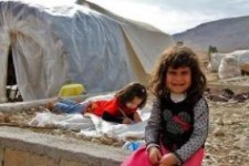 کمک ۶۴۰ میلیون تومانی حامیان به فرزندان معنوی در نقاط زلزله زده