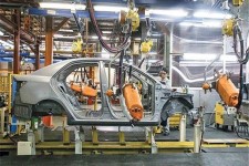 مهم‌ترین تحولات صنعت خودرو در سالی که گذشت/ از مهلت‌دهی دوباره به خودروسازان تا وعده‌های عقب‌ افتاده برای تولید خودروهای خارجی