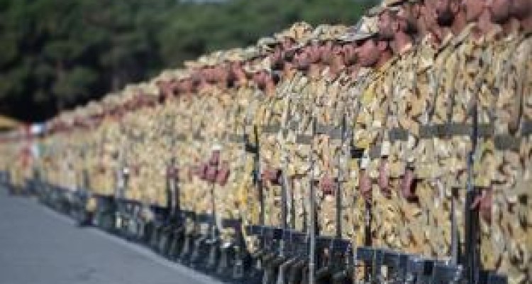 اجرای مرخصی‌ها و معافیت‌های سربازان نقاط زلزله‌زده غرب کشور