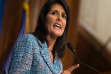 بازی آمریکا با سناریو حمله شیمیایی به سوریه/ چه کسی تسلیحات شیمیایی را از لیبی به تروریست‌های سوریه رساند؟