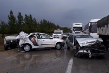 ‍ عدم احتیاط در هوای بارانی حادثه ساز شد +تصاویر