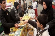 مردم: قدرت خرید نداریم/ فروشندگان: مسئولان ما را وادار به گران فروشی می کنند!