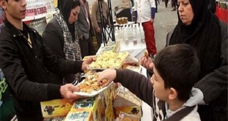 مردم: قدرت خرید نداریم/ فروشندگان: مسئولان ما را وادار به گران فروشی می کنند!