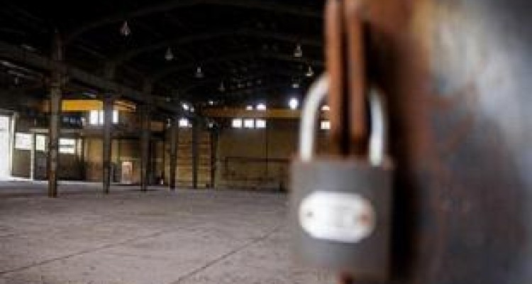 «چهار قفله» شدن صنعت کرمانشاه در دولت «کلیددار» /دومینوی ورشکستگی کارخانه‌ها