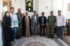 دیدار و سرکشی مسئولان اسلام آباد غرب از خانواده شهدای عملیات مرصاد+تصاویر 