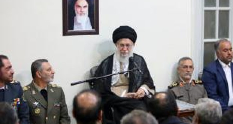 احتمال وقوع جنگ نظامی از لحاظ محاسبات سیاسی وجود ندارد/نیروهای مسلح باید توان خود را روز به روز ارتقا دهند