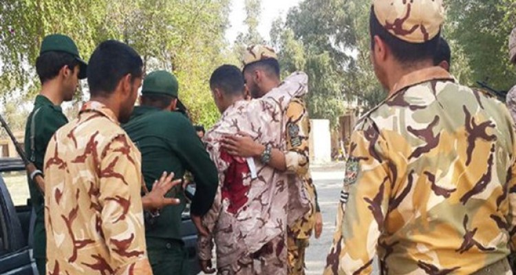 تیراندازی در حین برگزاری رژه نیروهای مسلح در اهواز/تصاویر