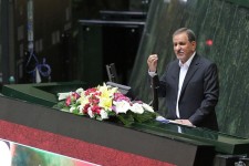 بررسی مسائل اقتصادی کشور با حضور جهانگیری در جلسه غیر علنی مجلس