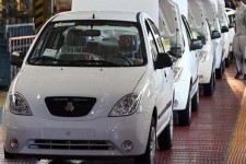 کاهش ۱۵ درصدی قیمت خودروهای داخلی در بازار آزاد
