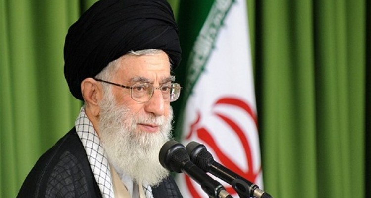 مسئولان جز در موارد نظامی، امنیتی و اموری که با دشمن مقابله داریم، باید شفاف باشند