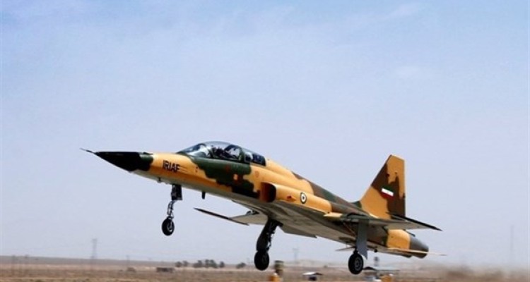 افتتاح خط تولید انبوه و تحویل دهی اولین جت جنگنده تمام ایرانی کوثر به ارتش جمهوری اسلامی