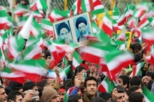 سرود دانش آموزی چهل سالگی انقلاب در پایتخت طنین انداز شد/ راهپیمایان 13 آبان پرچم آمریکا و اسرائیل را به آتش کشیدند +تصاویر