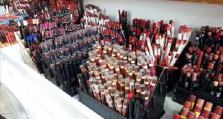 کشف ۳۹ هزار قلم لوازم آرایشی احتکار شده در کرمانشاه