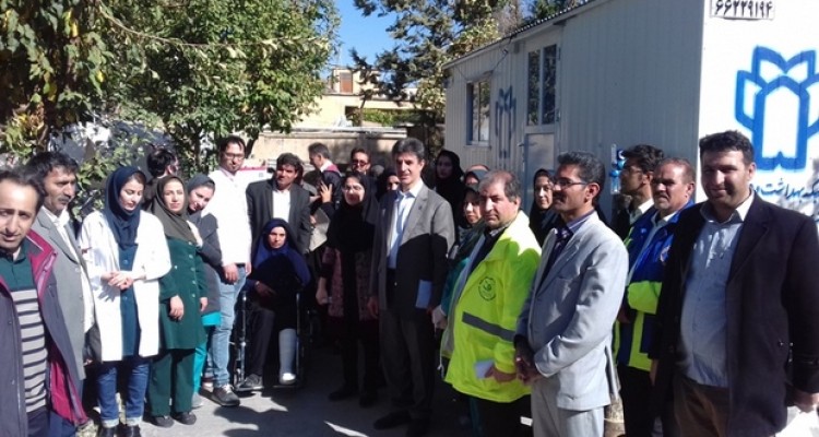 تقدیر از فداکاری و زحمات پرسنل بیمارستان اسلام آبادغرب+تصاویر