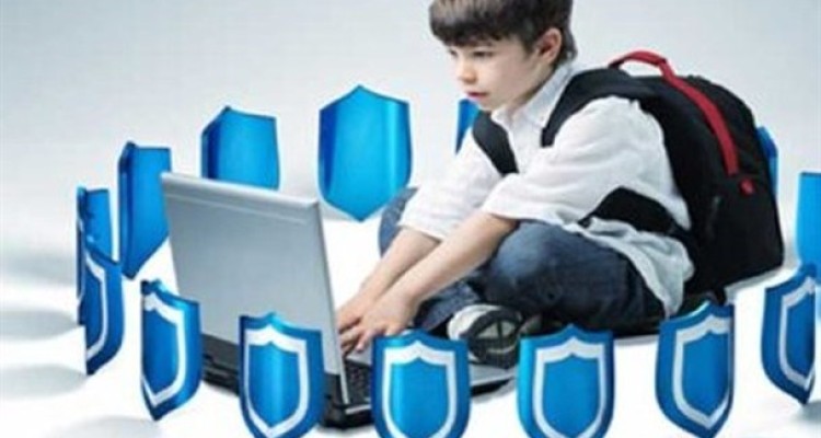 دور باطل نوجوانان در فضای مجازی/ نقشه گمشده پرورشی در نظام آموزش و پرورش