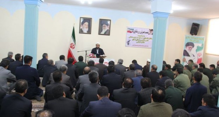 دیدار بسیجیان اسلام آبادغرب با امام جمعه شهرستان/ برگزاری نشست بصیرتی روشنگری