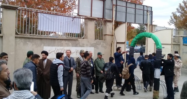 اعزام دومین کاروان راهیان نور دانش آموزان اسلام آبادغرب به مناطق عملیاتی غرب کشور+تصاویر