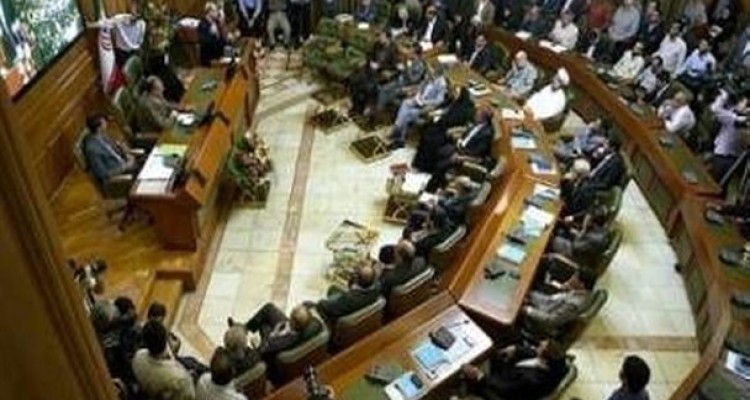 بیماری نجفی، بازنشستگی افشانی و این بار شهرداری که نیامده حاشیه ساز شد/ چرا اصلاح‌طلبان شهرداران جنجال ساز انتخاب می کنند؟