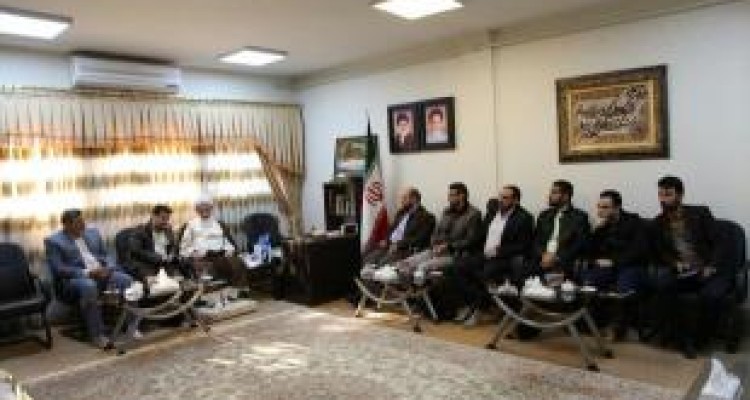 دانشگاه‌ها همواره مورد نظر علمای بزرگ بوده است