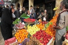 نیم‌نگاهی بر وضعیت بازار میوه در آستانه شب یلدا/ وقتی قیمت‌ها از نردبان گرانی بالا می‌روند 
