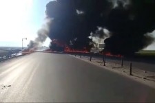 انفجار تانکر نفت در محور اسلام آبادغرب-حمیل/ تلفات جانی نداشتیم