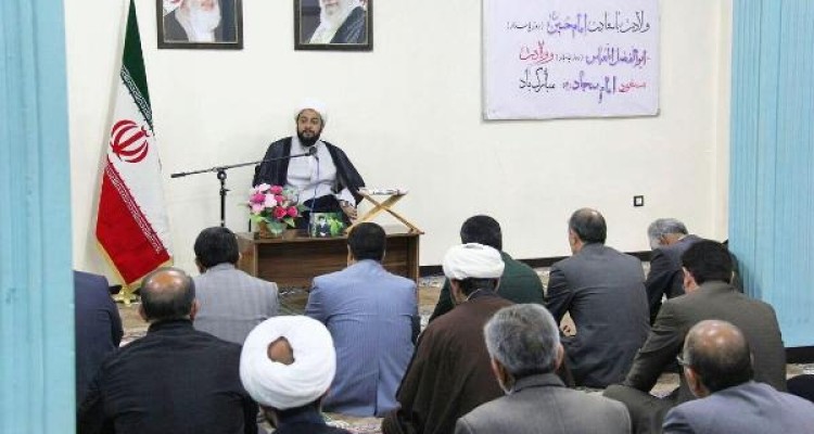  آمریکای ملعون با این اقدامات کاری از پیش نخواهند برد چرا که تمام ملت ایران پاسدار هستند