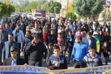  همایش بزرگ پیاده روی خانوادگی در اسلام آبادغرب+تصاویر 