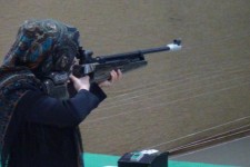 برگزاری مسابقه تیراندازی همسران کارکنان تیپ181 ارتش در اسلام آبادغرب+عکس