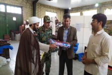 تجلیل از کارآفرین نمونه ارتشی در اسلام آبادغرب+عکس