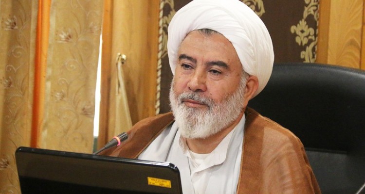  رئیس جمهور فرانسه با حمایت از اهانت کنندگان به پیامبر(ص) نشان داد بی ادب ترین انسان هاست/ تحریم کالاهای فرانسوی توسط مسلمانان غیرتمند