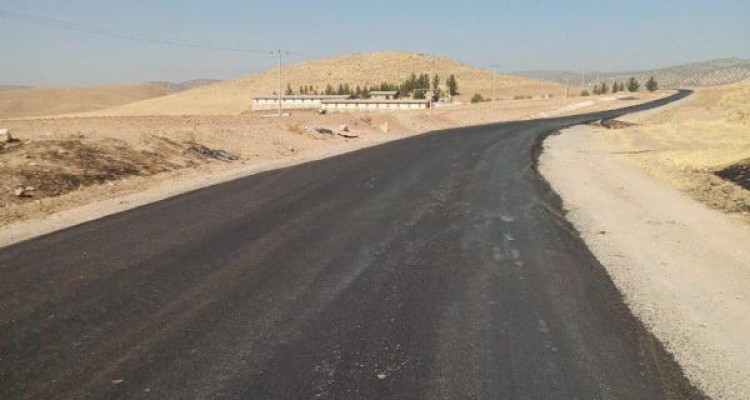 آغاز پروژه بهسازی و روکش آسفالت جاده اصلی دهستان حومه شمالی اسلام آبادغرب