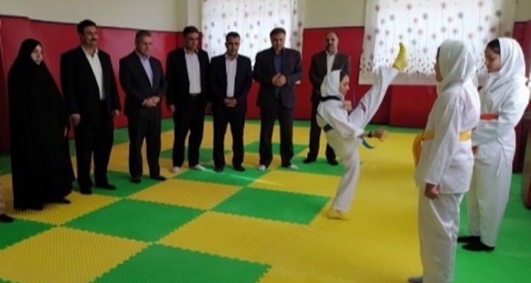 افتتاح کلاس درس تربیت بدنی در مدرسه کم برخوردار و محروم اسلام آبادغرب