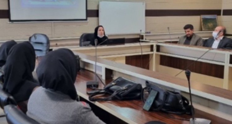 کارگاه  توانمند سازی مدیران و مربیان بهداشت مدارس شهرستان اسلام آبادغرب